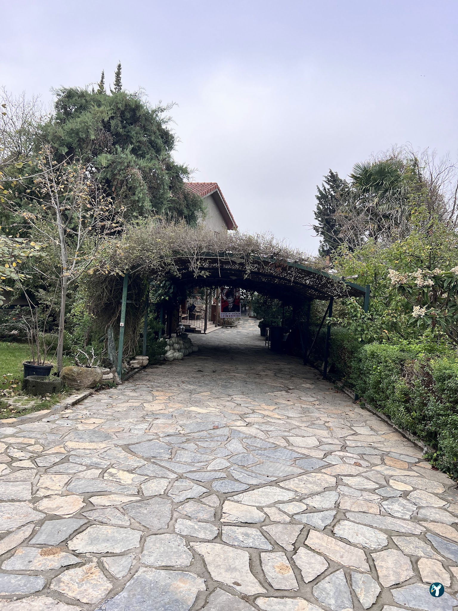 Leylek Köy Göl Evi