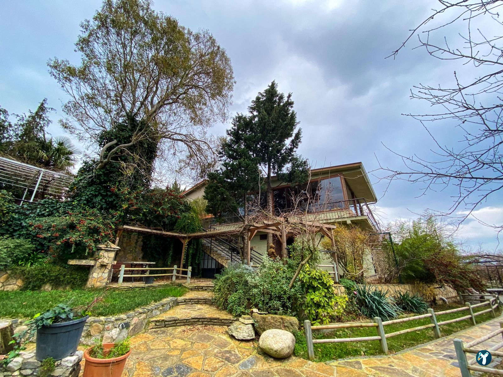 Leylek Köy Göl Evi