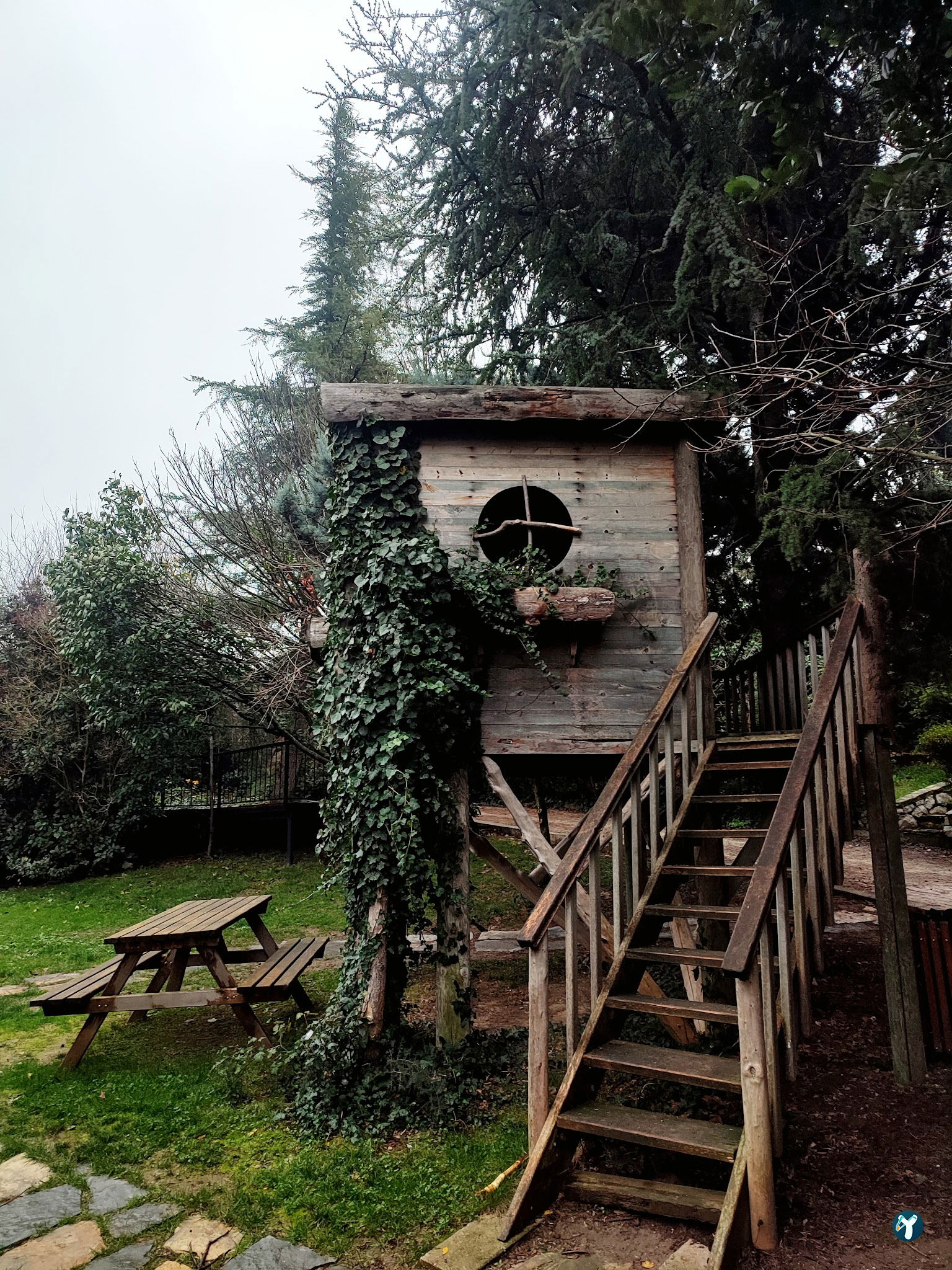 Leylek Köy Göl Evi