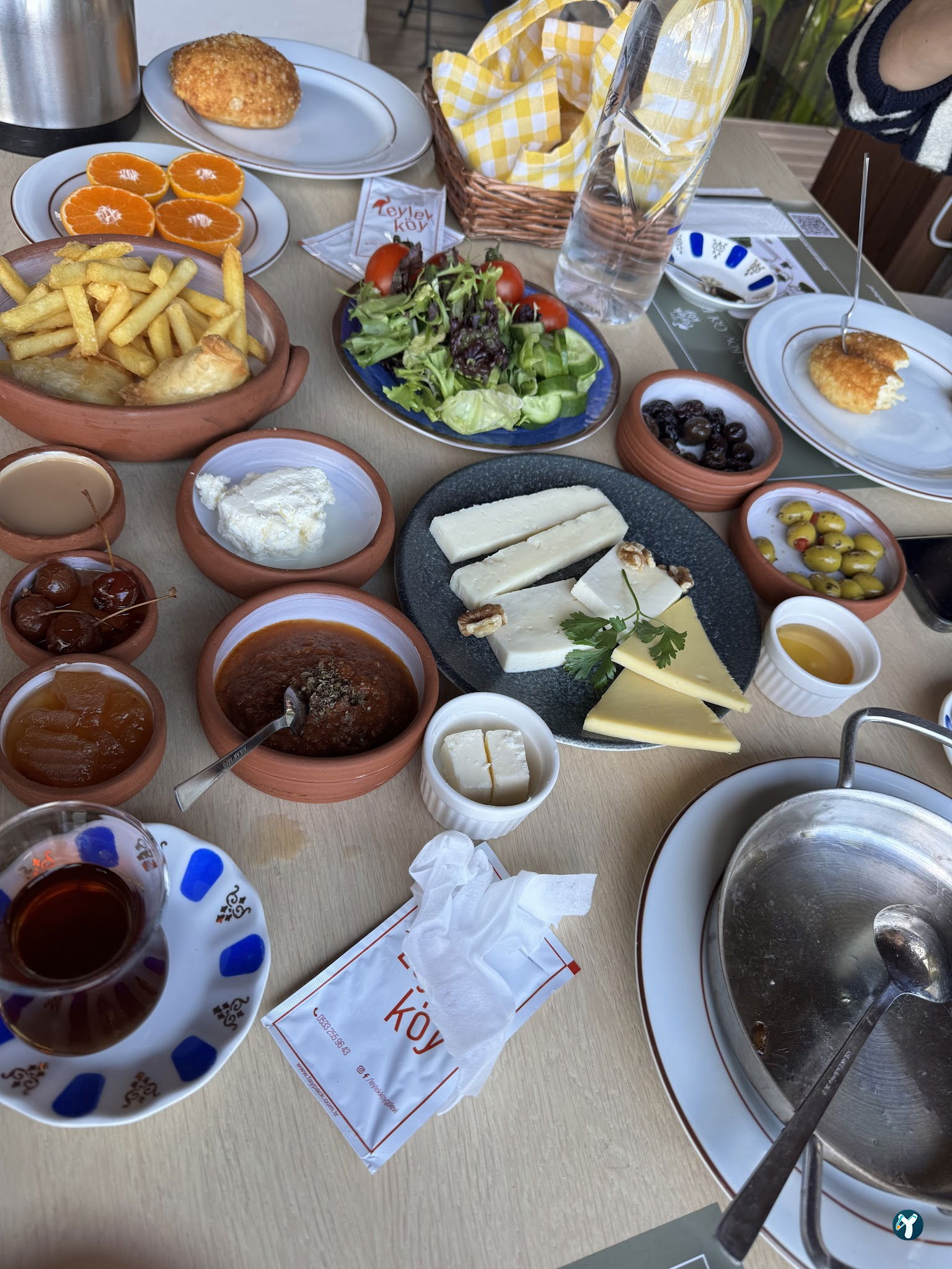 Leylek Köy Göl Evi