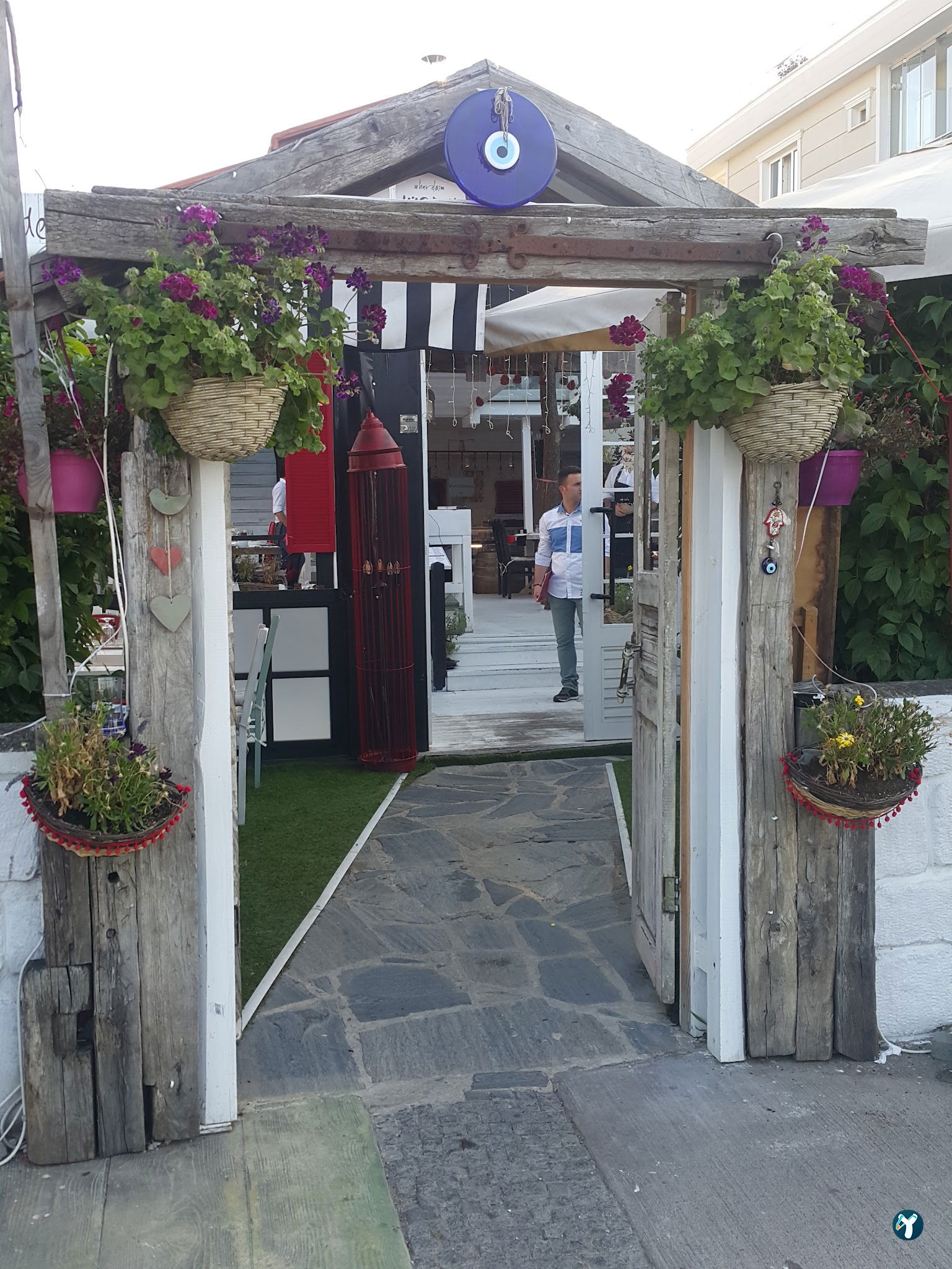 Müdavim Restaurant