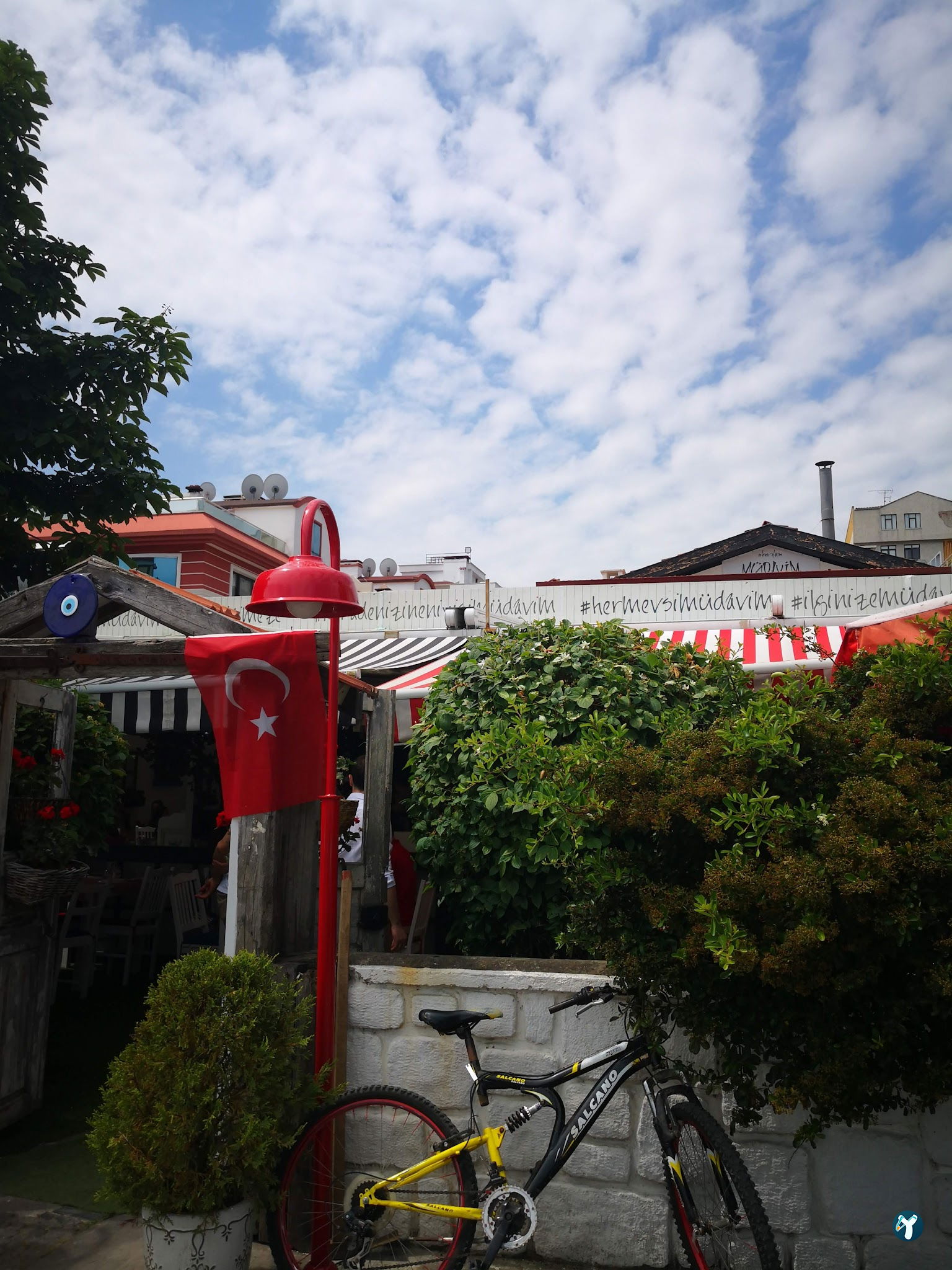 Müdavim Restaurant
