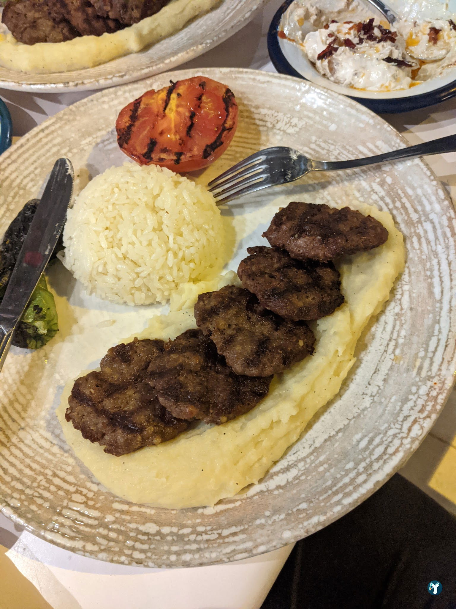 Müdavim Restaurant