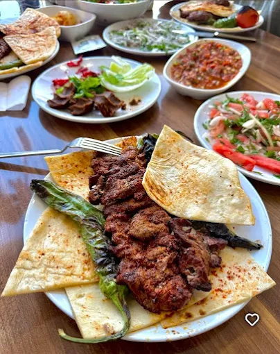 Nasır Usta Adana Kebapçısı Diclekent Şubesi