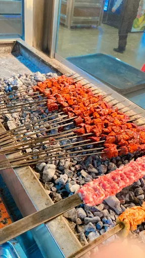 Nasır Usta Adana Kebapçısı Diclekent Şubesi