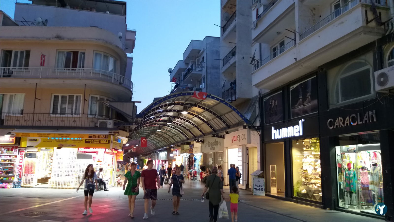 Tavuk Dünyası 48 Marmaris