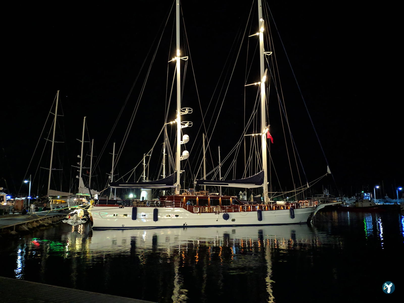 Tavuk Dünyası 48 Marmaris