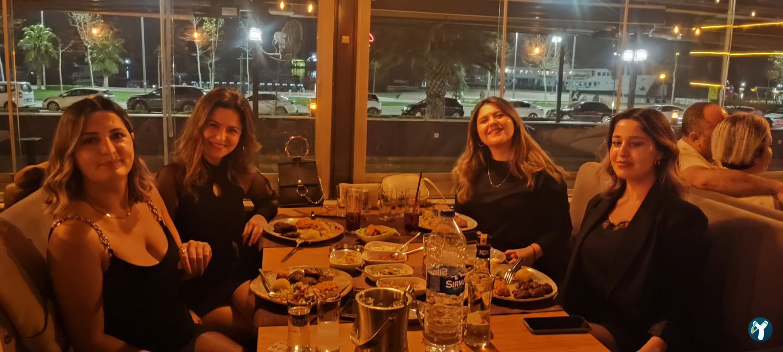 Şehla Zamanın Meyhanesi