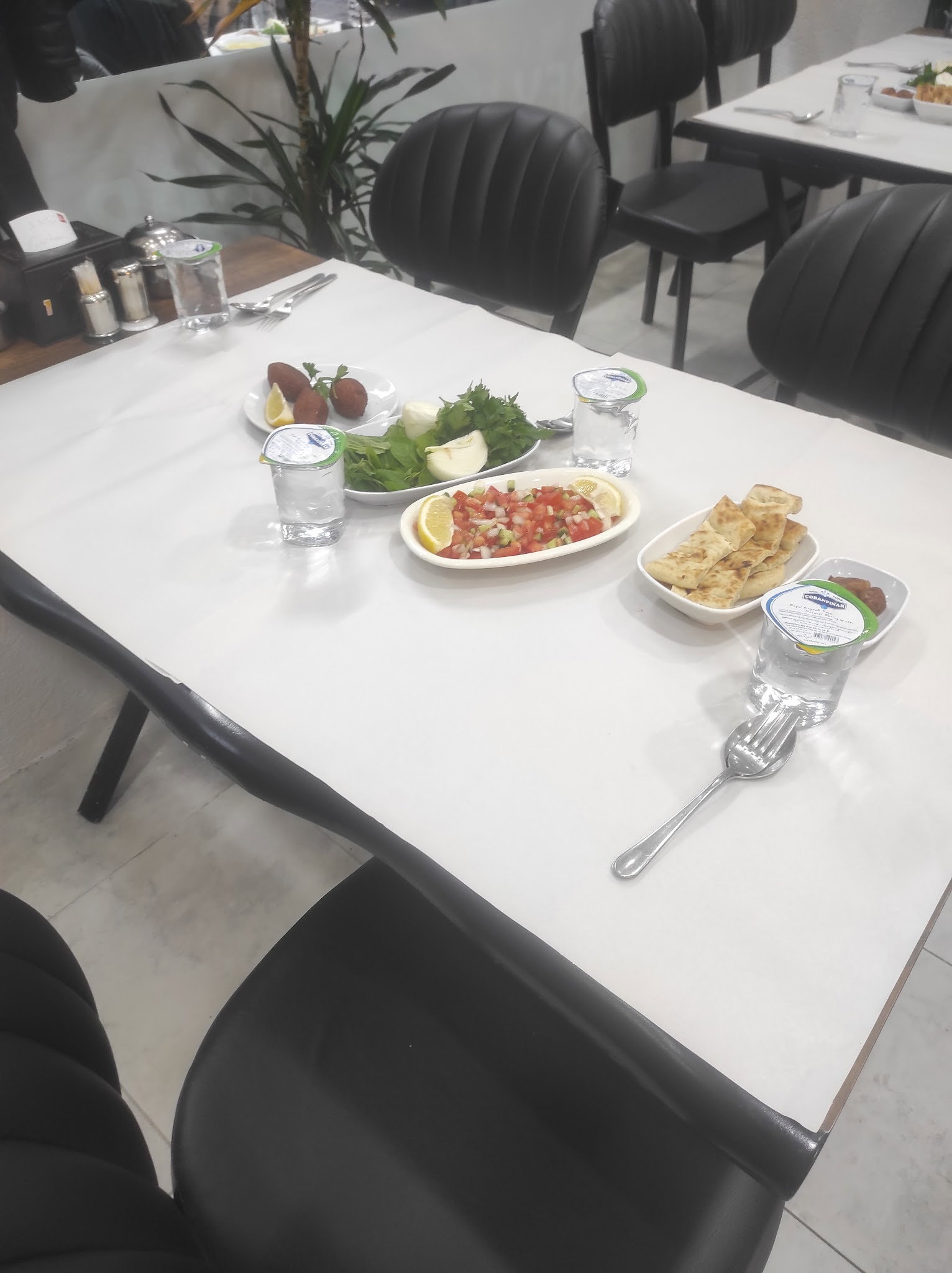 Bey'Den Kebab & Ocakbaşı Urfa Sofrası