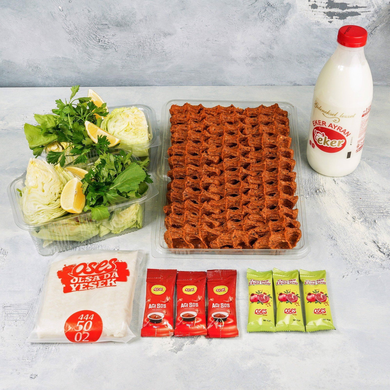 Çiğ Köfte (750 gr.) & Litrelik İçecek Menü