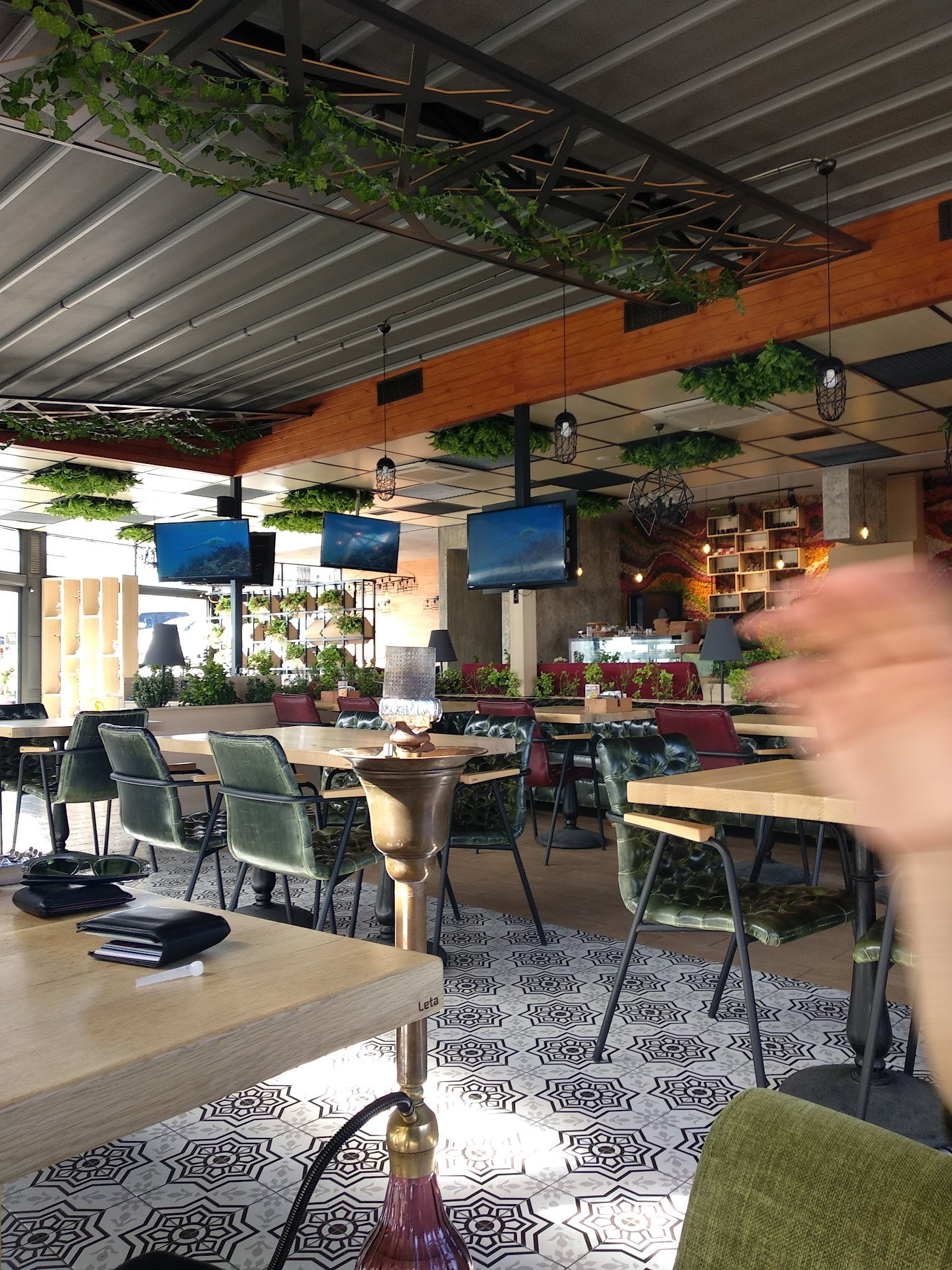 Monna Cafe Restorant