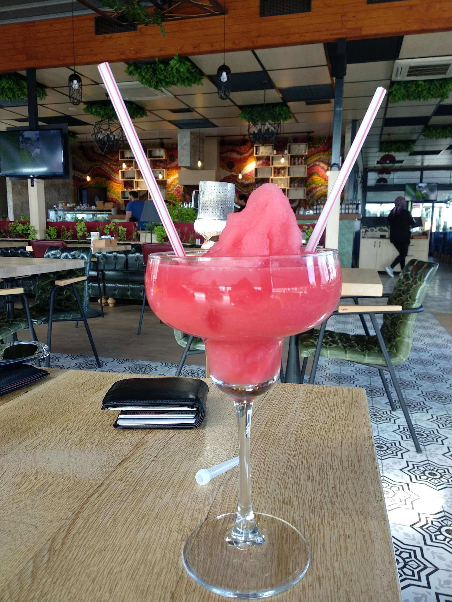 Monna Cafe Restorant