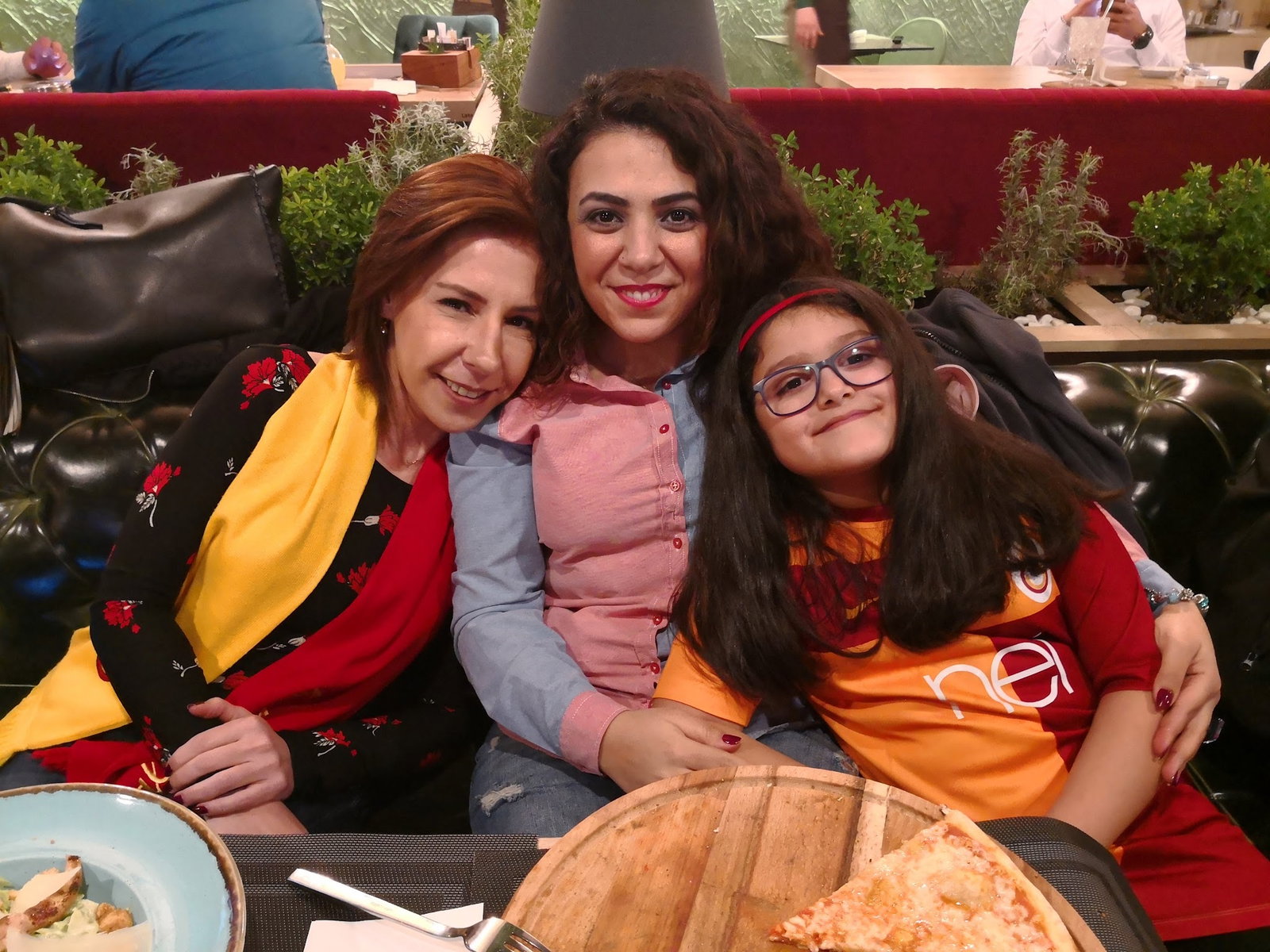 Monna Cafe Restorant