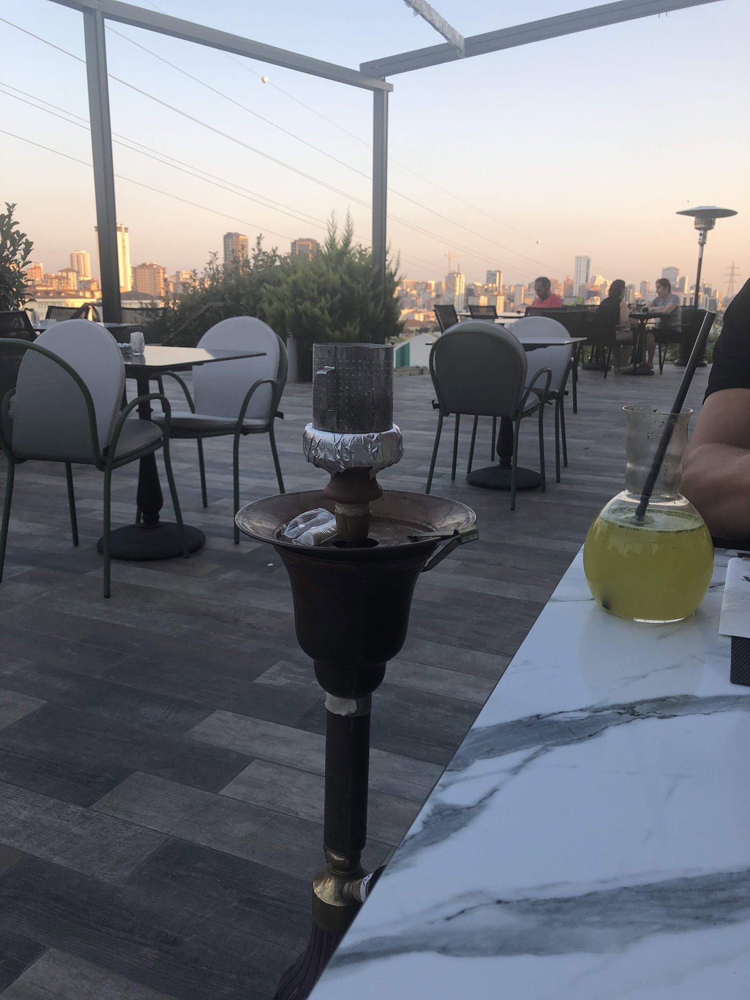 Monna Cafe Restorant