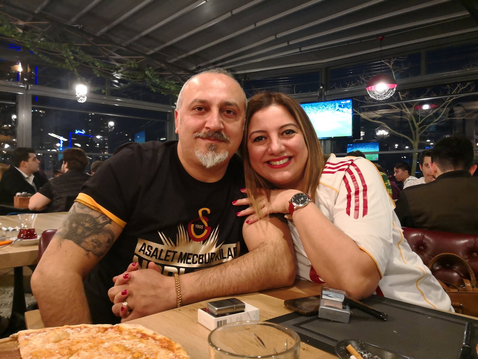 Monna Cafe Restorant