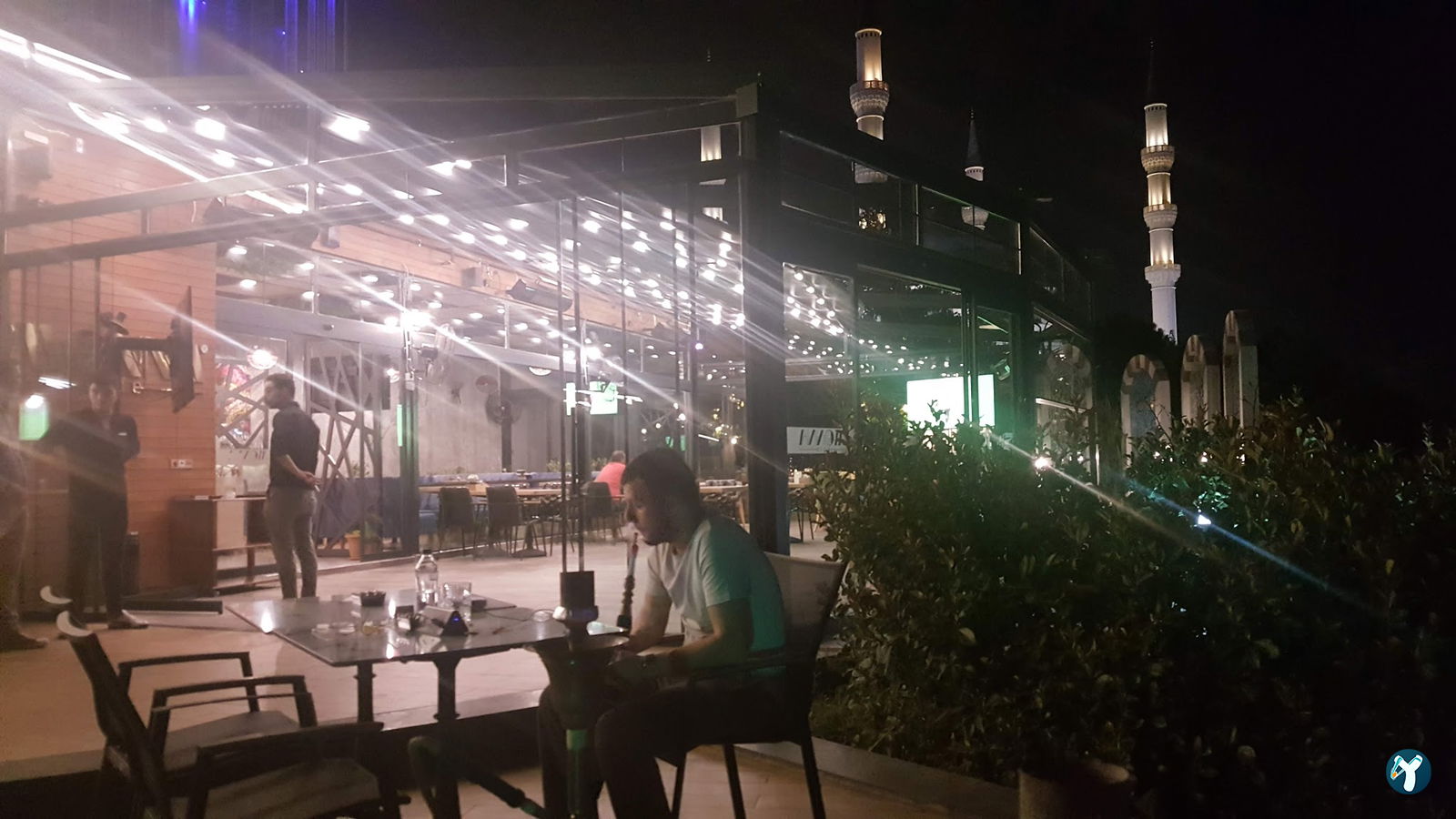 Monna Cafe Restorant