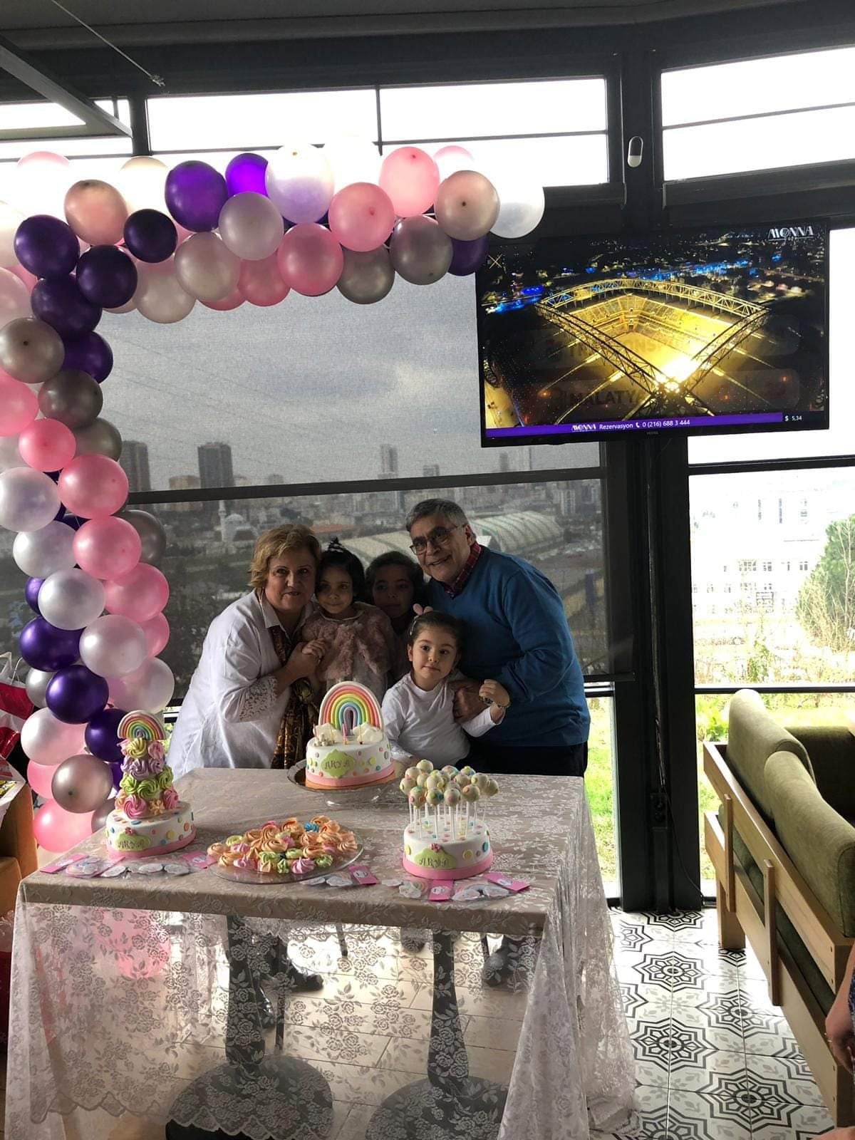 Monna Cafe Restorant