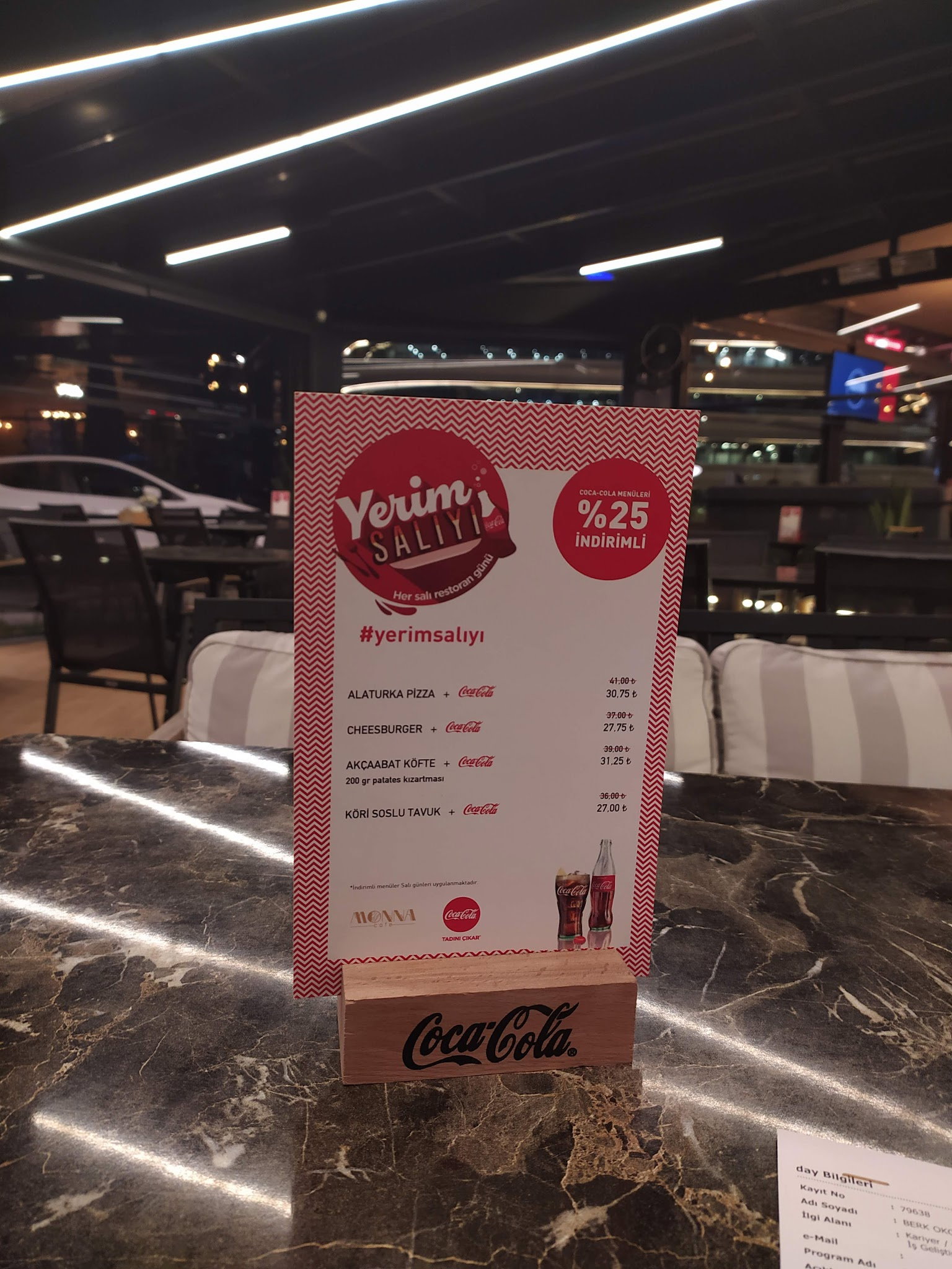 Monna Cafe Restorant