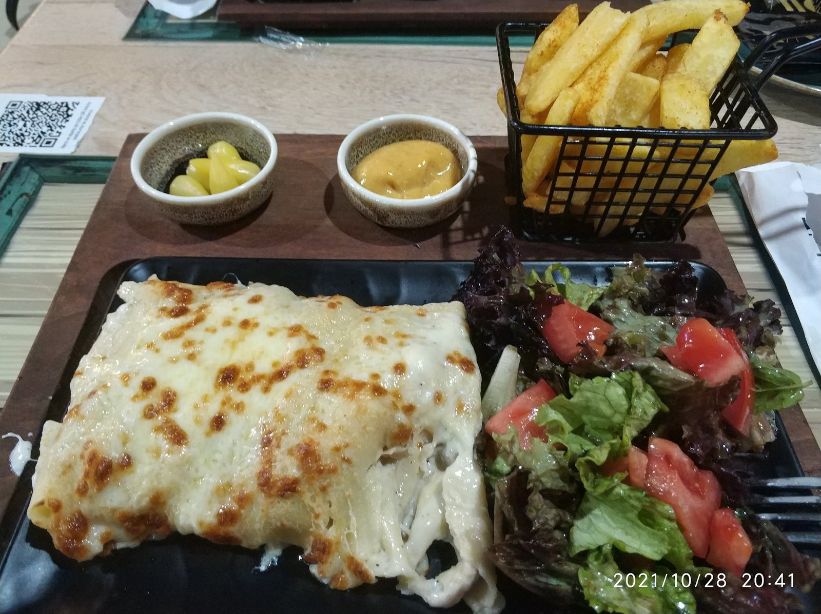 Monna Cafe Restorant