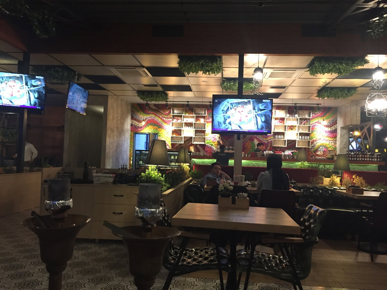 Monna Cafe Restorant