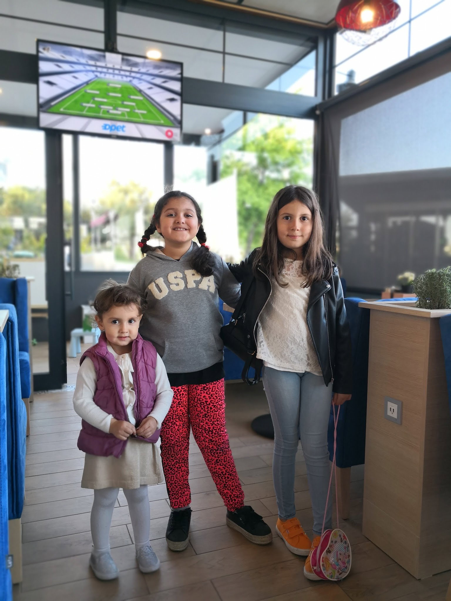 Monna Cafe Restorant