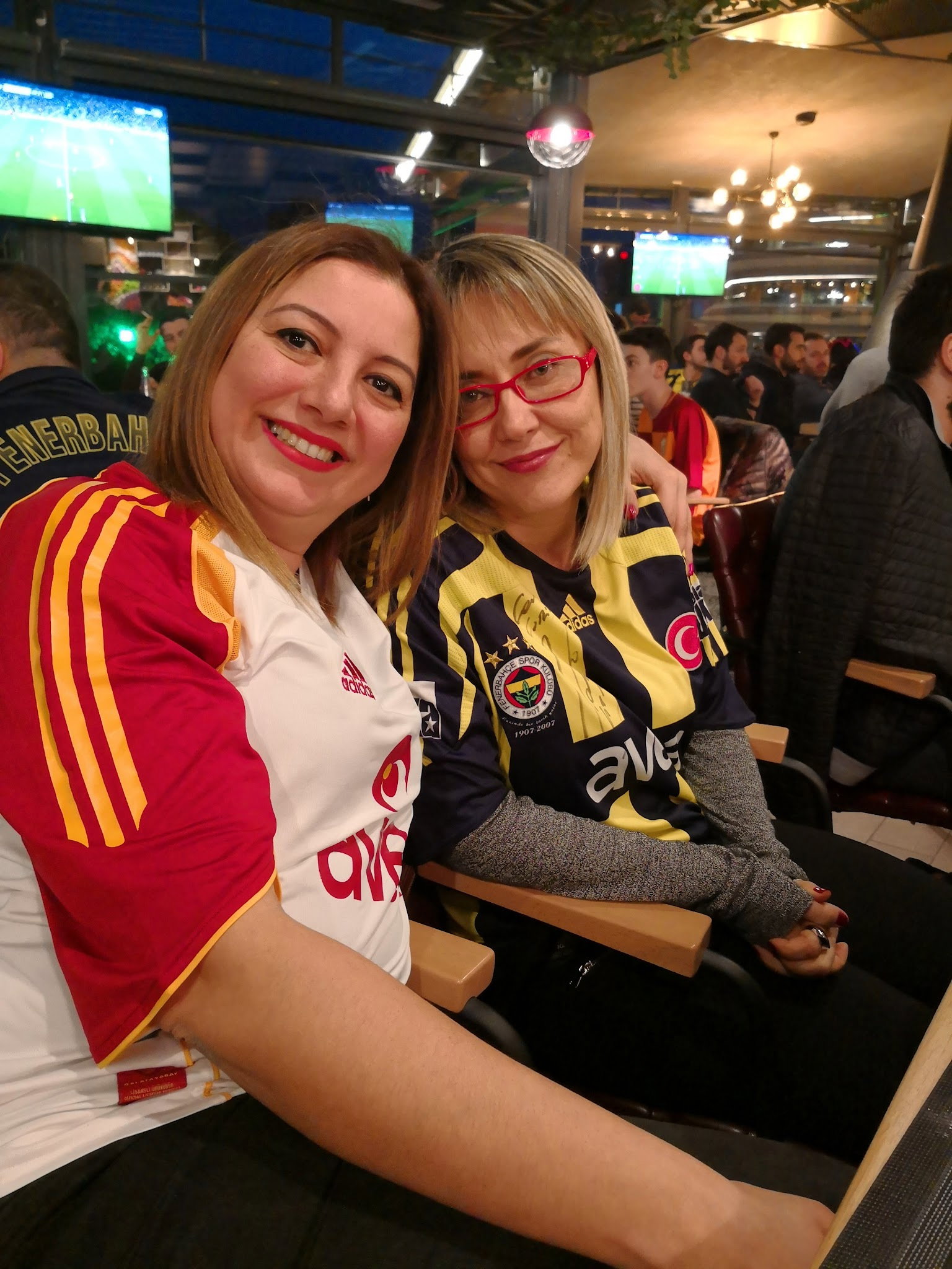 Monna Cafe Restorant