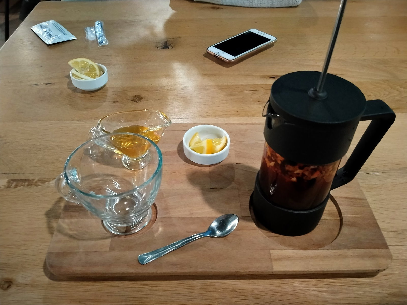 Monna Cafe Restorant