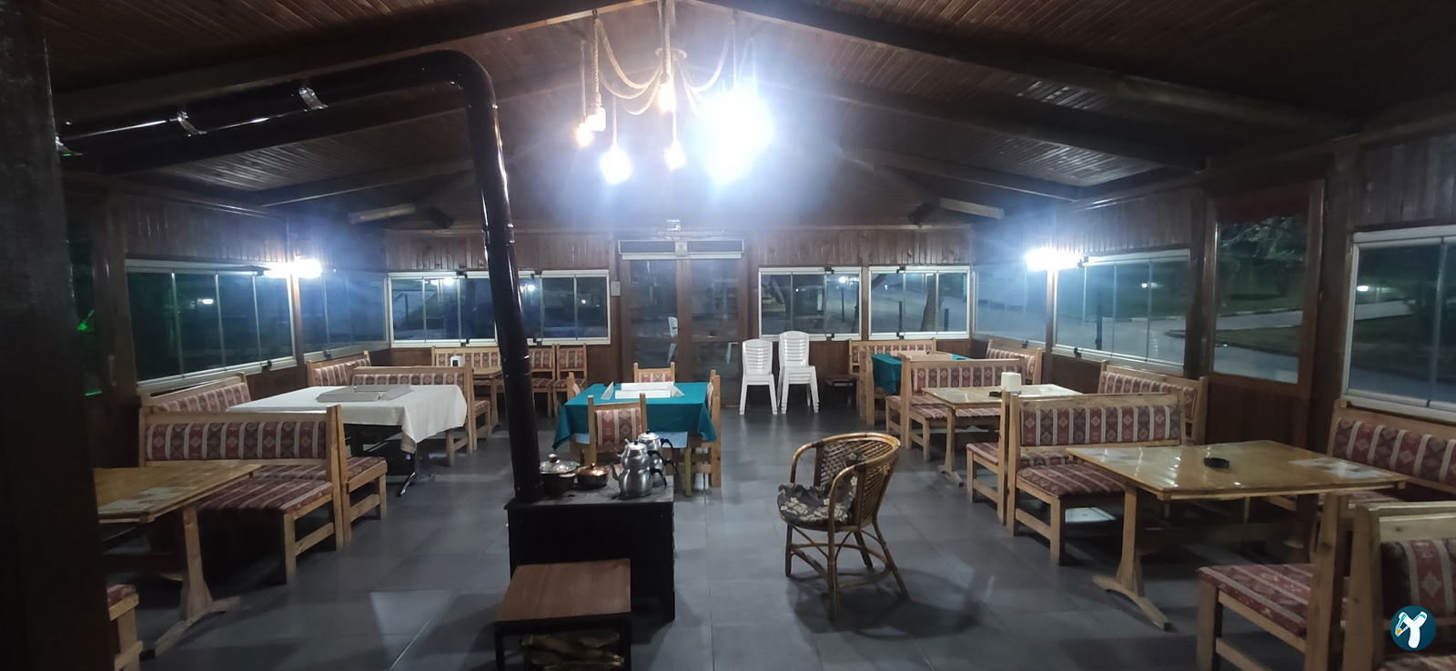 Sedir Kafe & Aile Çay Bahçesi