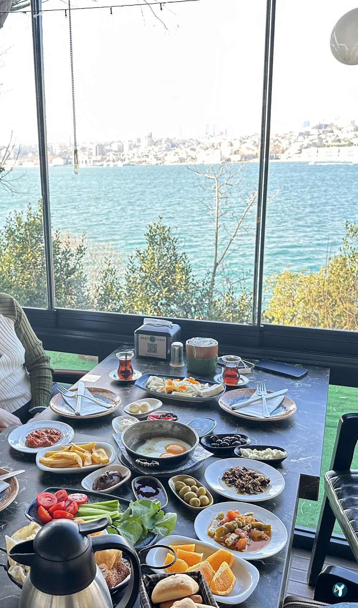 Yeşi̇l Mavi̇ Cafe