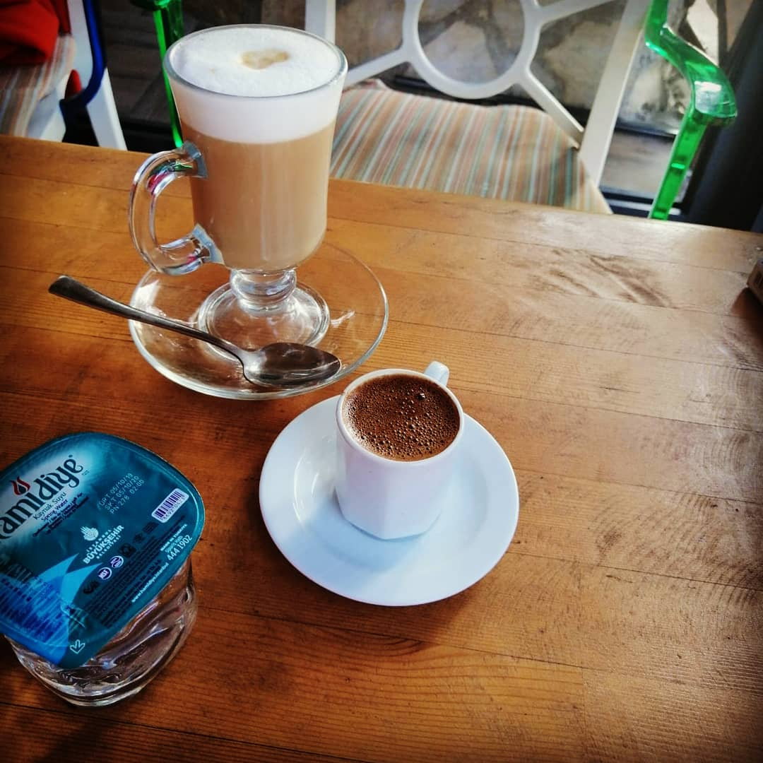 Yeşi̇l Mavi̇ Cafe