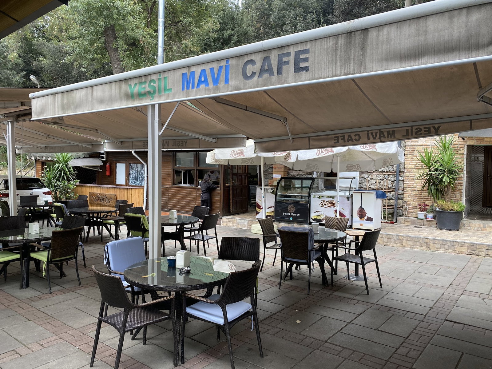 Yeşi̇l Mavi̇ Cafe