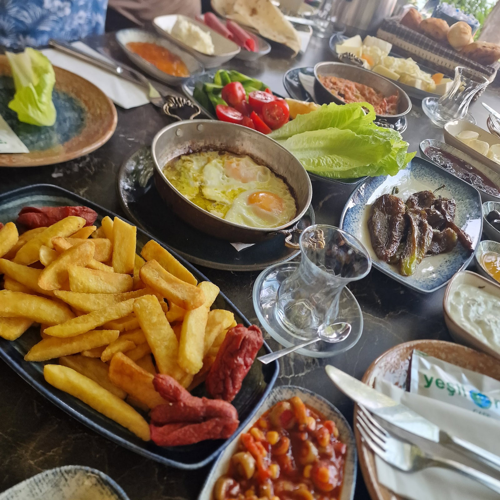 Yeşi̇l Mavi̇ Cafe