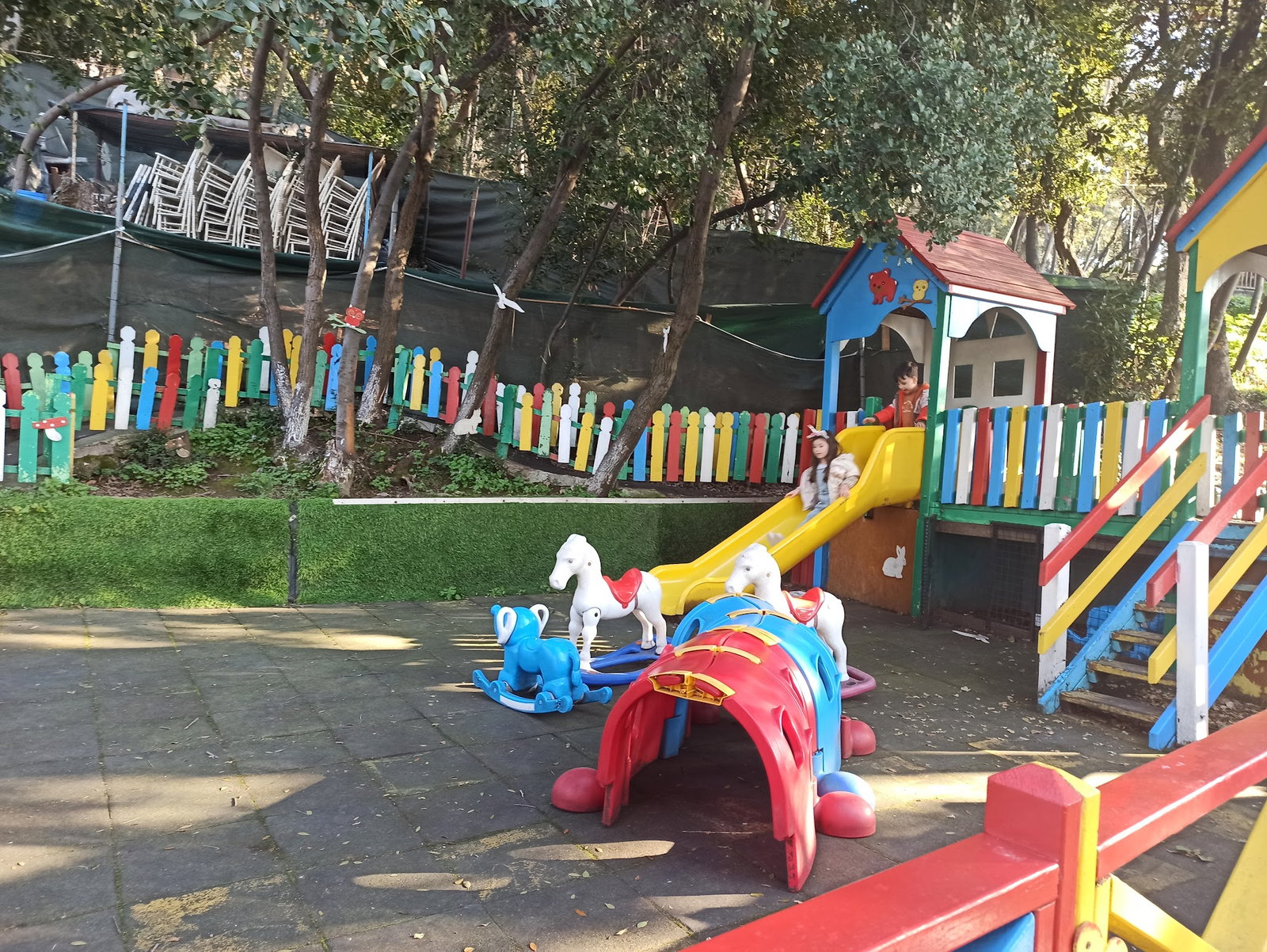 Yeşi̇l Mavi̇ Cafe