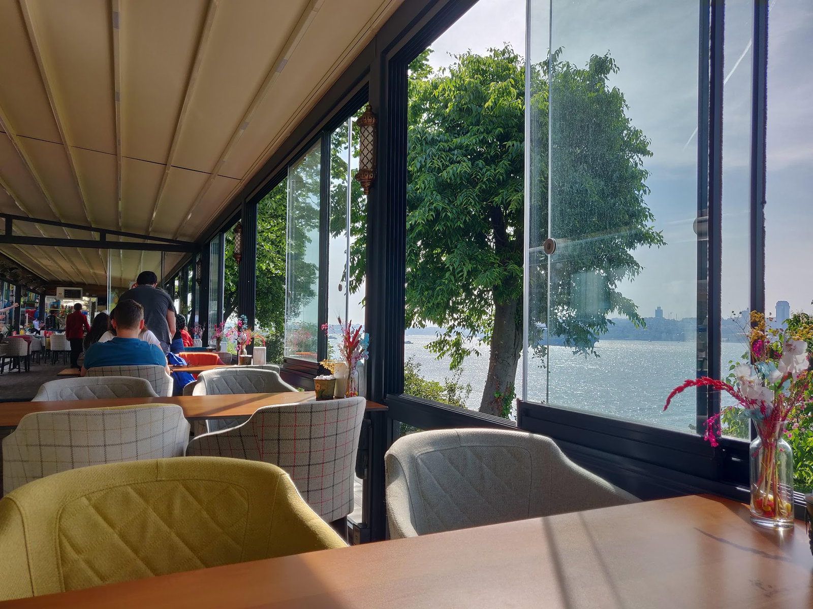 Yeşi̇l Mavi̇ Cafe