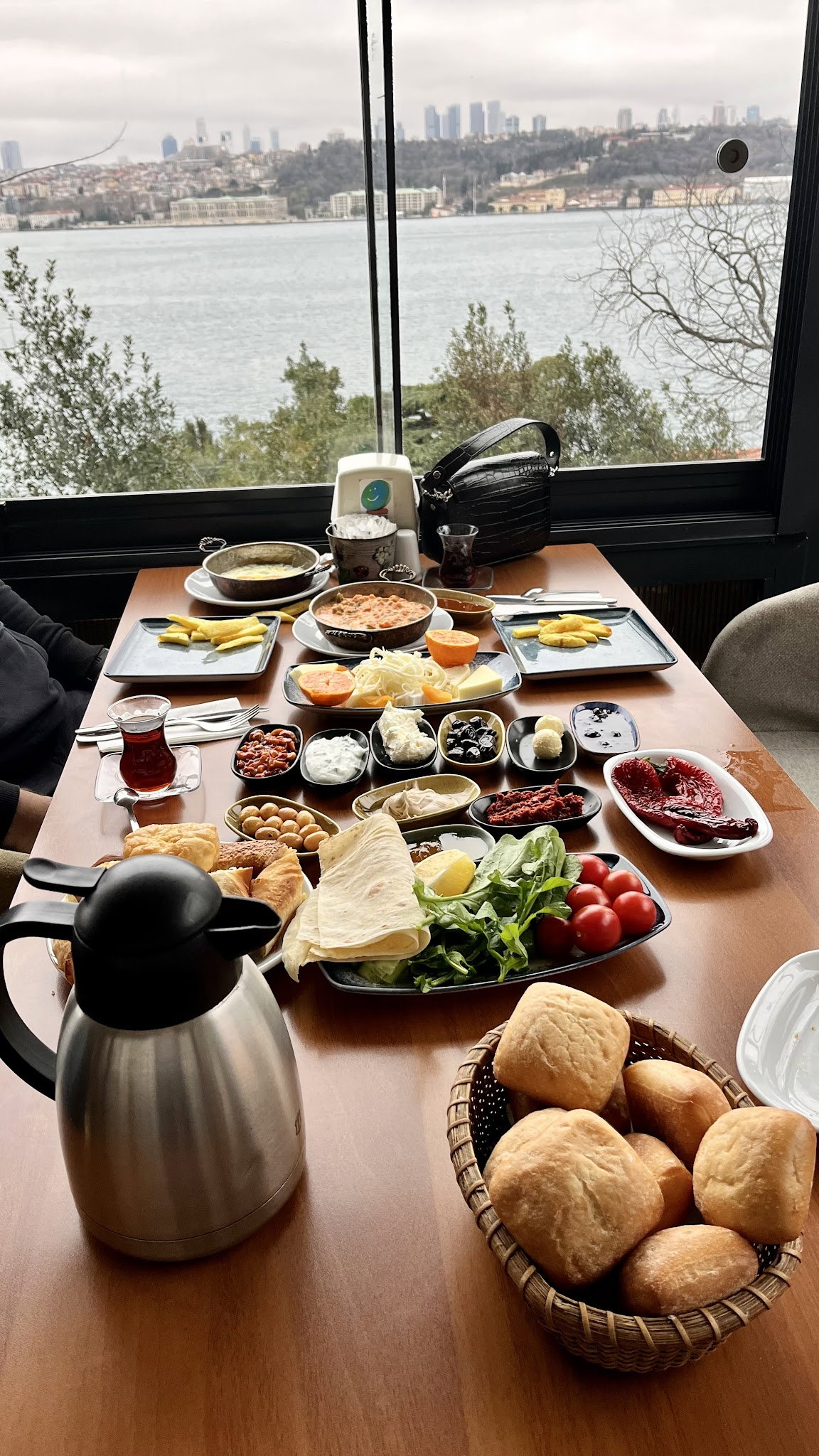 Yeşi̇l Mavi̇ Cafe