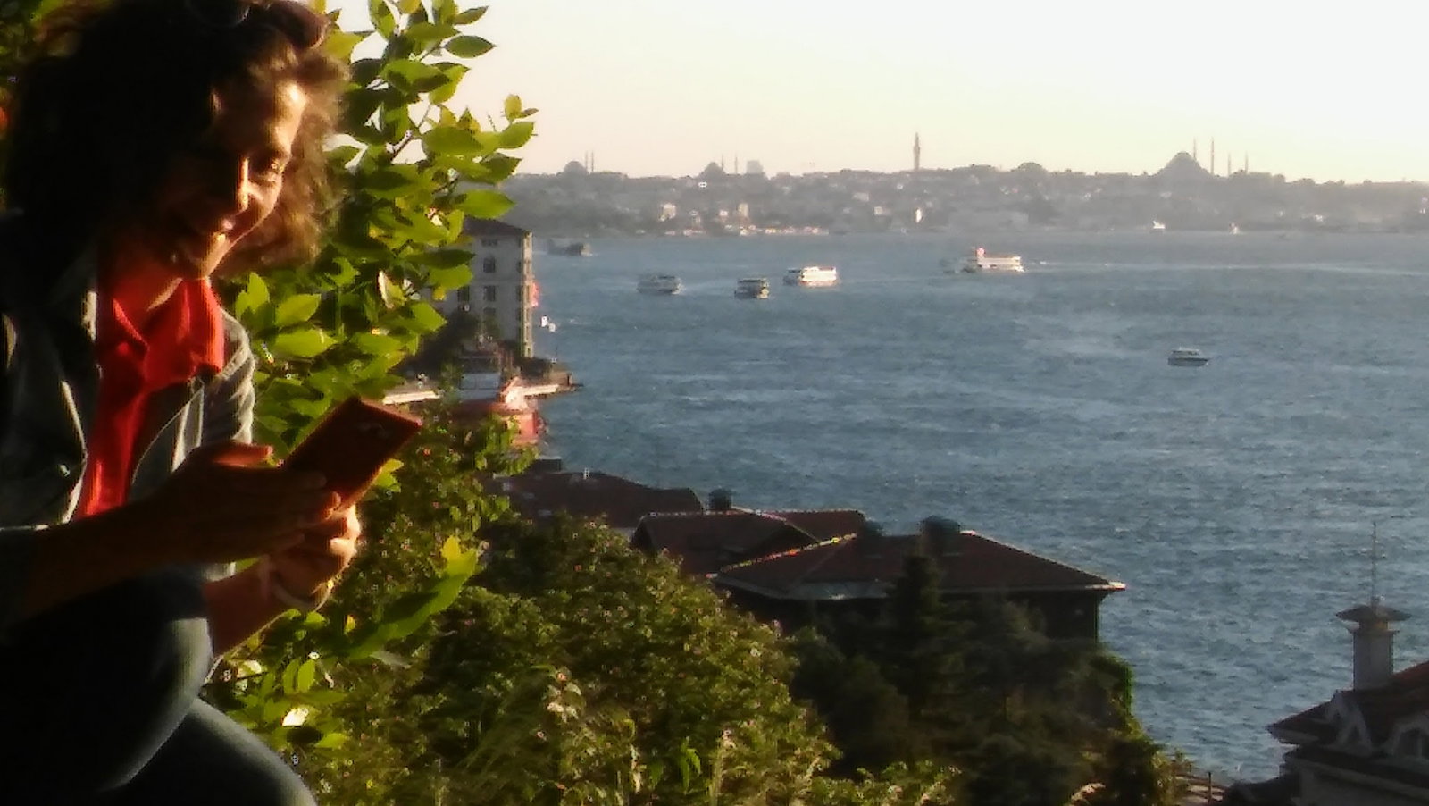 Yeşi̇l Mavi̇ Cafe