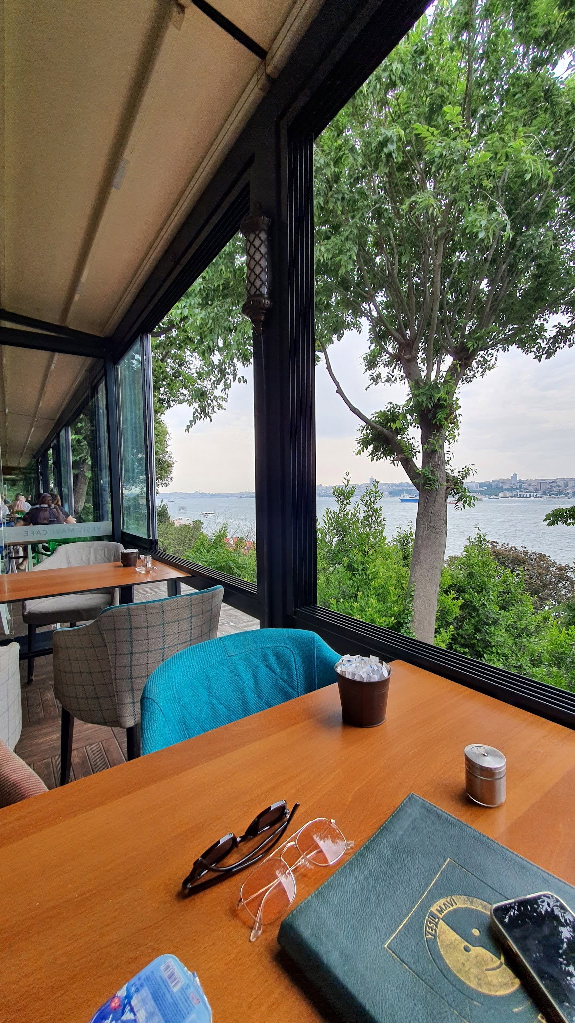 Yeşi̇l Mavi̇ Cafe