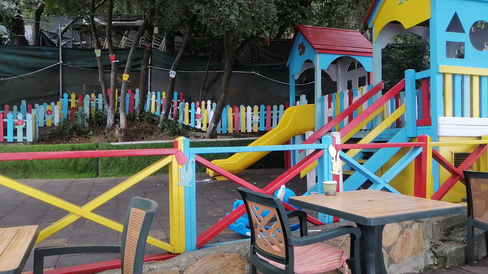 Yeşi̇l Mavi̇ Cafe