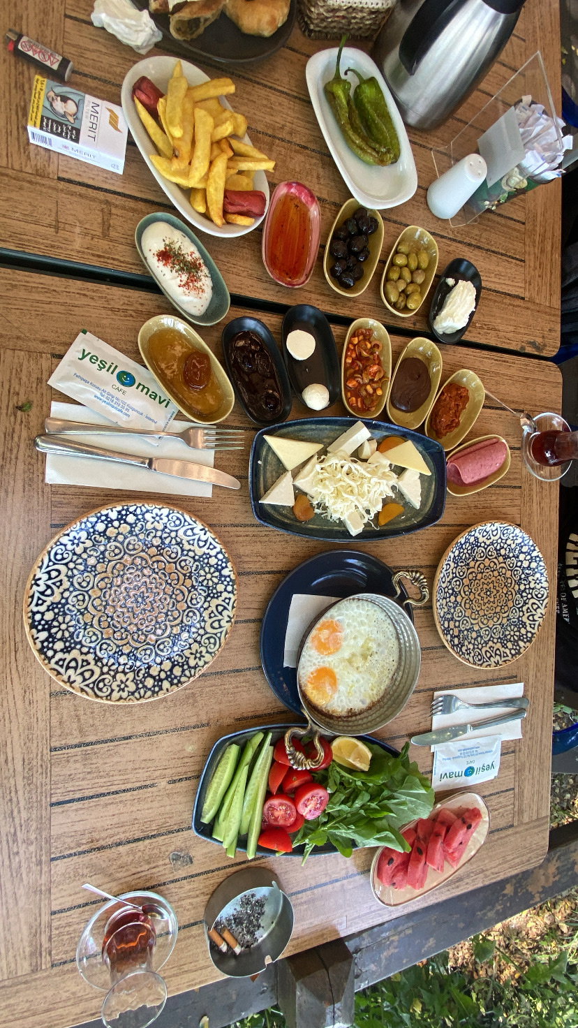 Yeşi̇l Mavi̇ Cafe