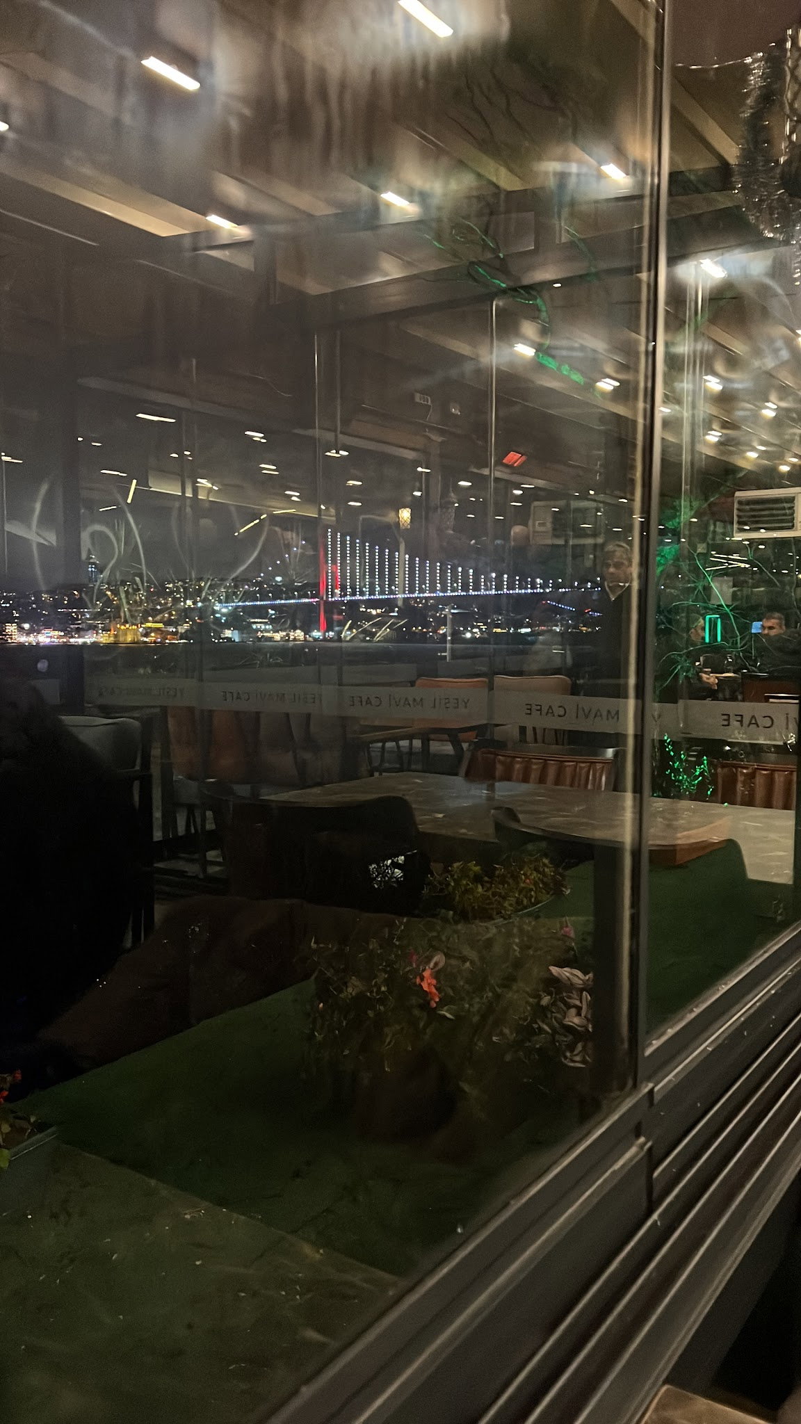 Yeşi̇l Mavi̇ Cafe