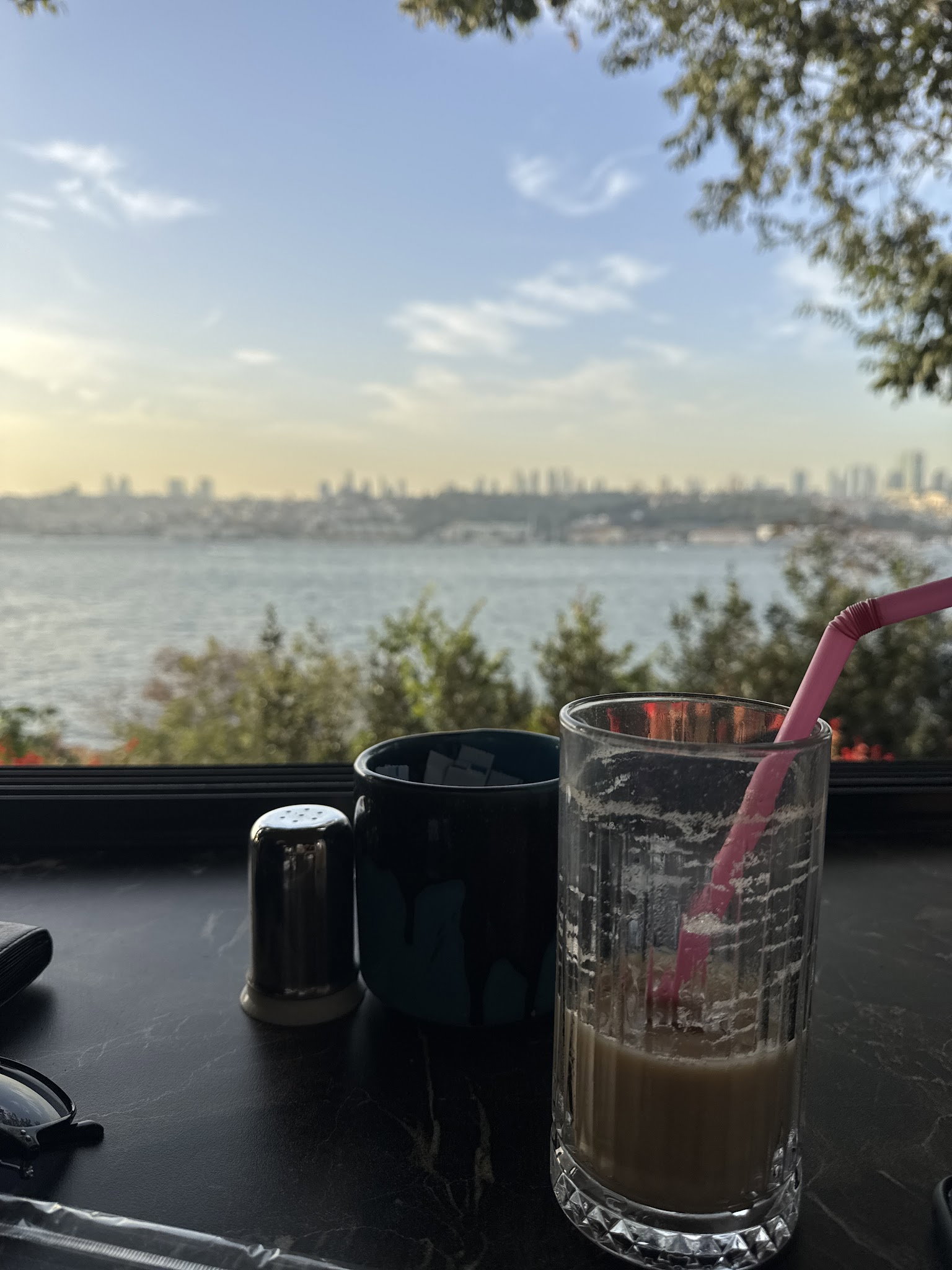 Yeşi̇l Mavi̇ Cafe