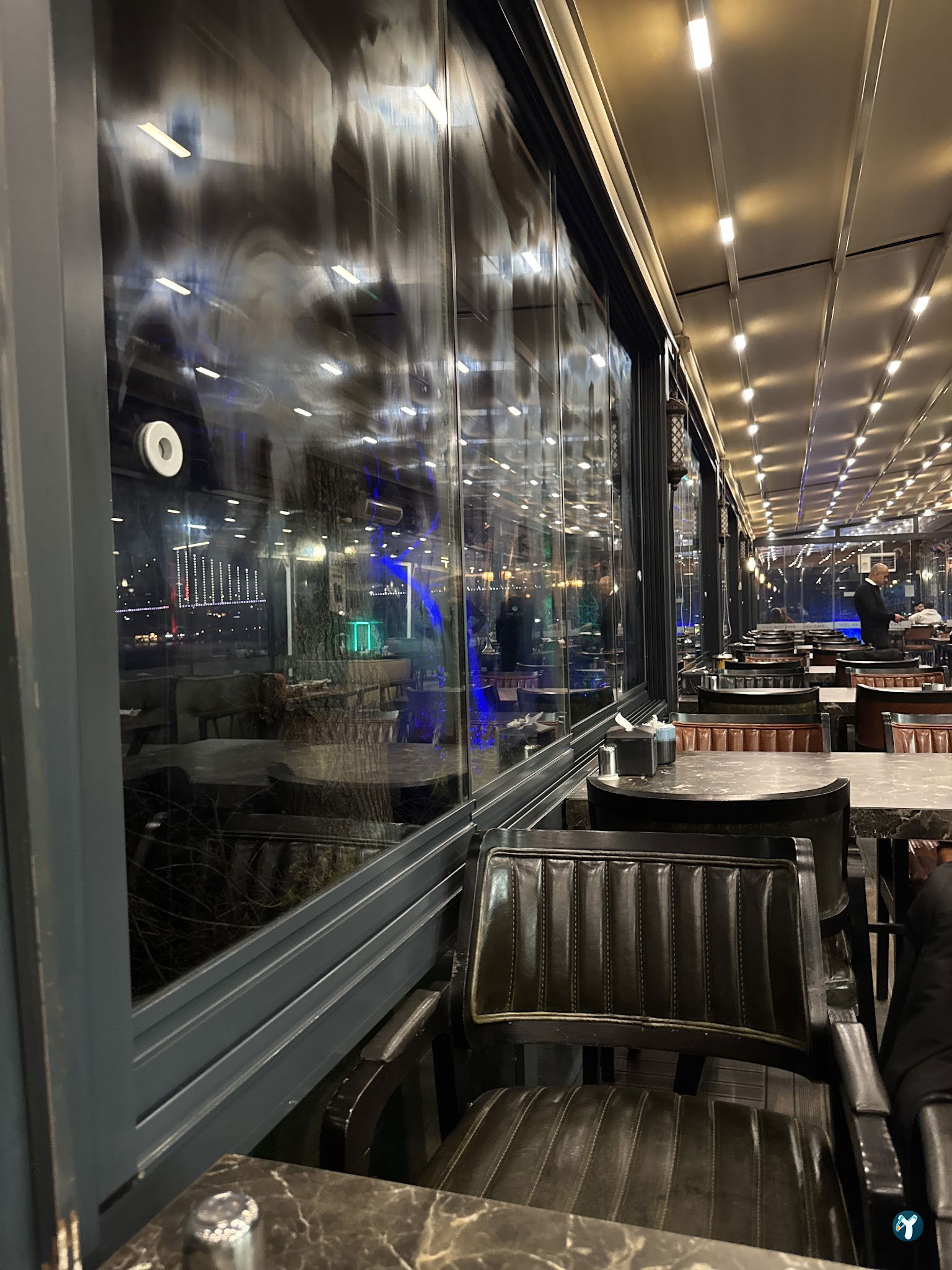 Yeşi̇l Mavi̇ Cafe