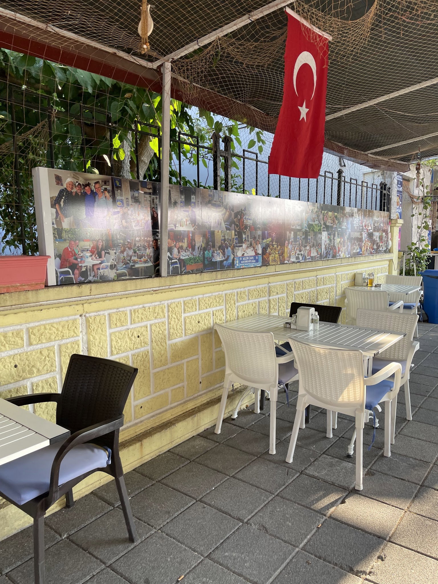 Ailem Kafe Restaurant
