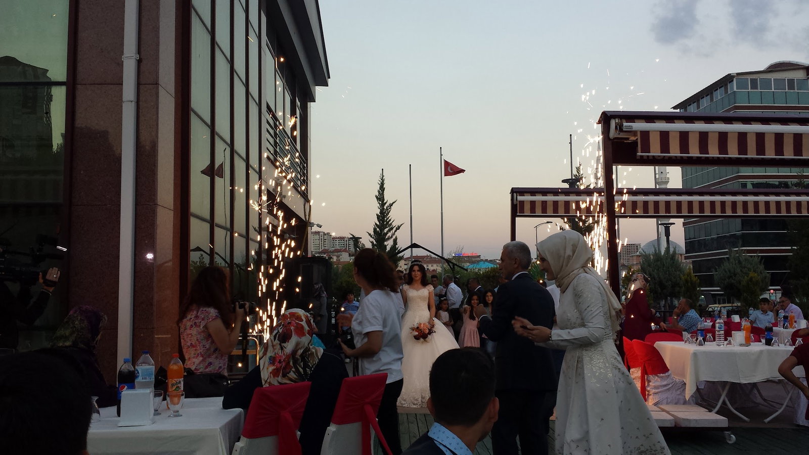Hi̇sar Park Havuz Başı & Düğün & Nikah & Kokteyl & Balo Salonu