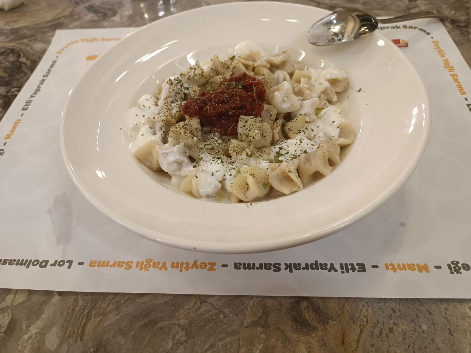 Tepsi Su Böreği Kartal Şubesi