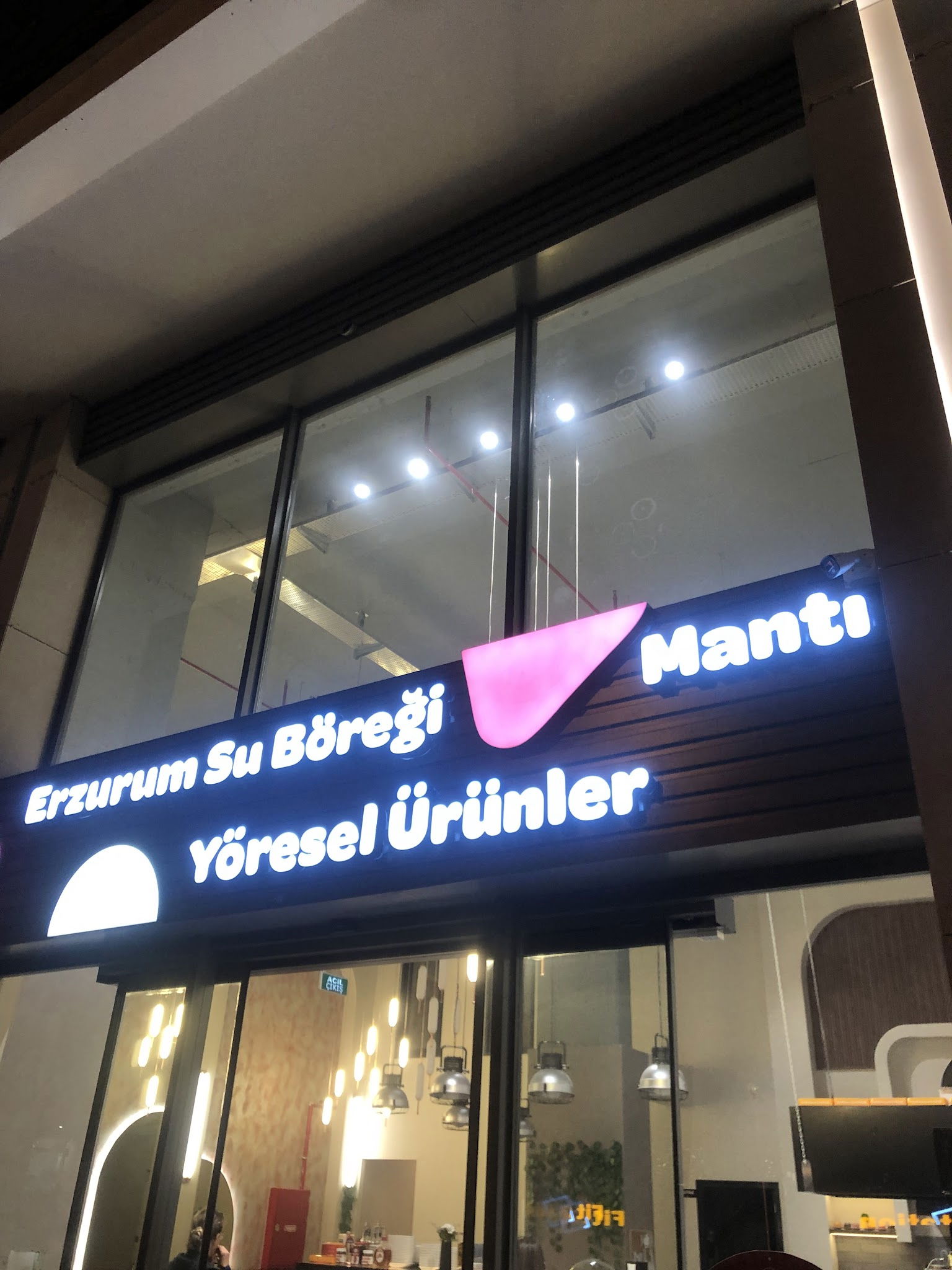 Tepsi Su Böreği Kartal Şubesi