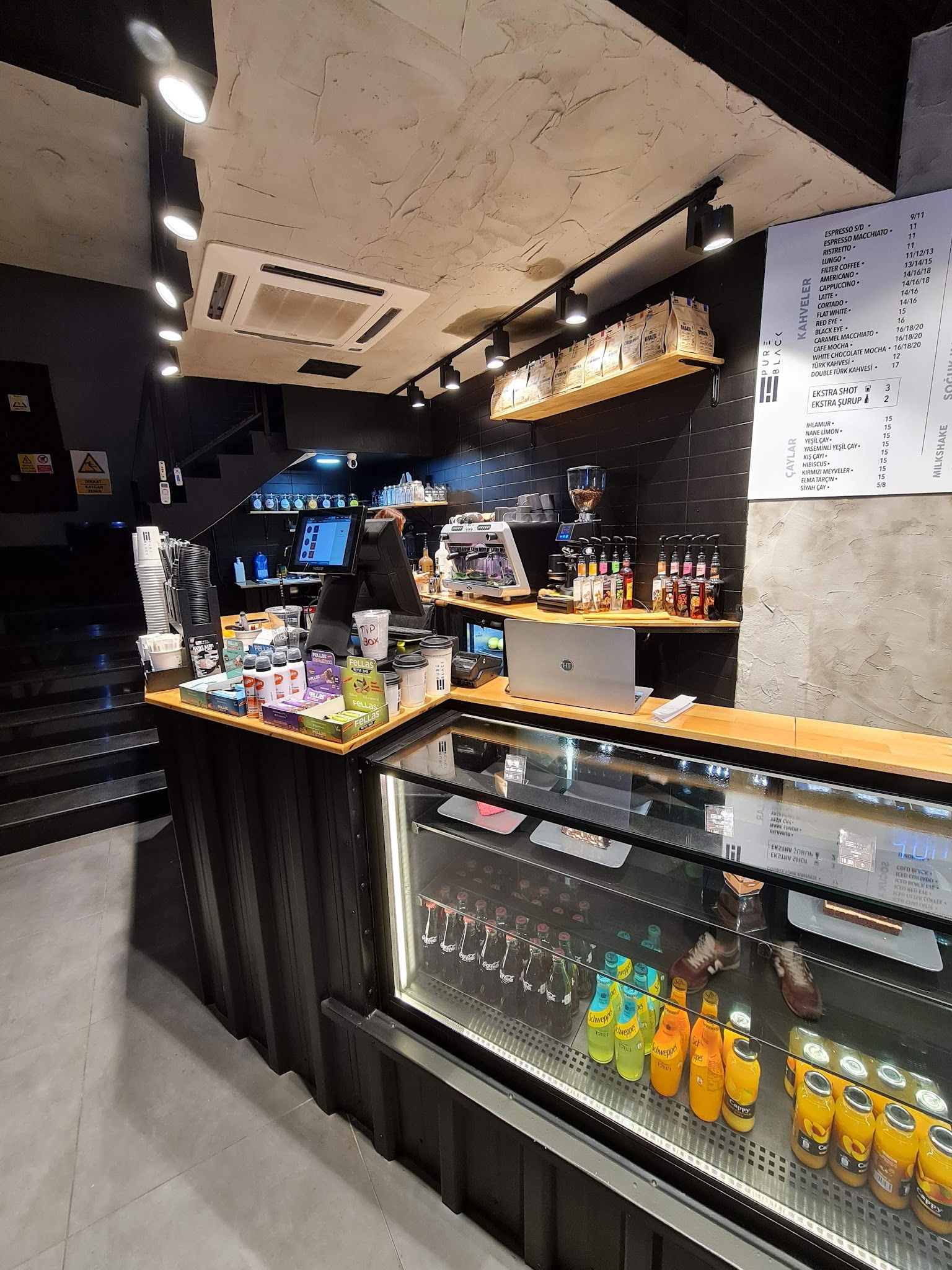 Pure Black Coffee, Alanya