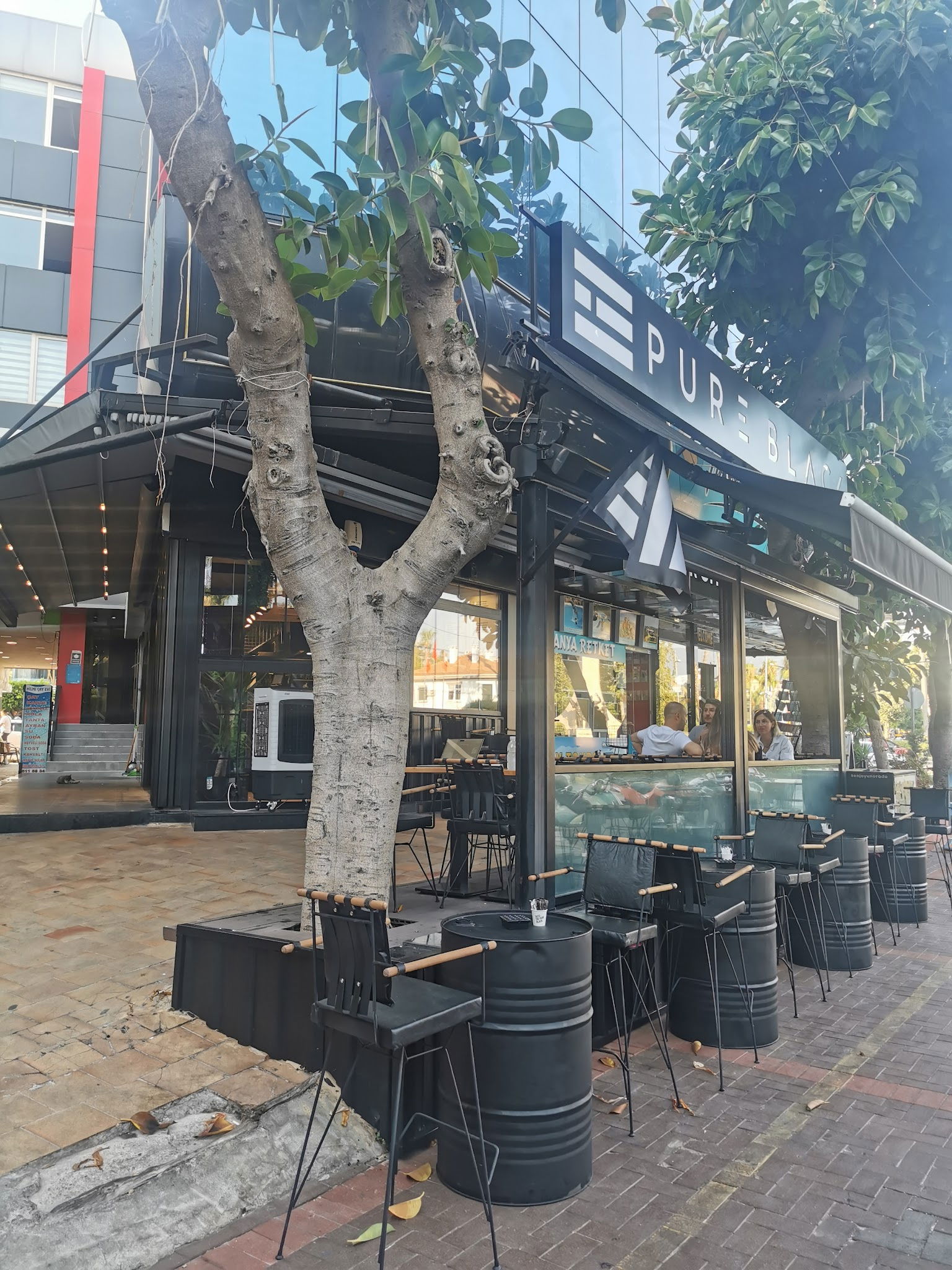 Pure Black Coffee, Alanya