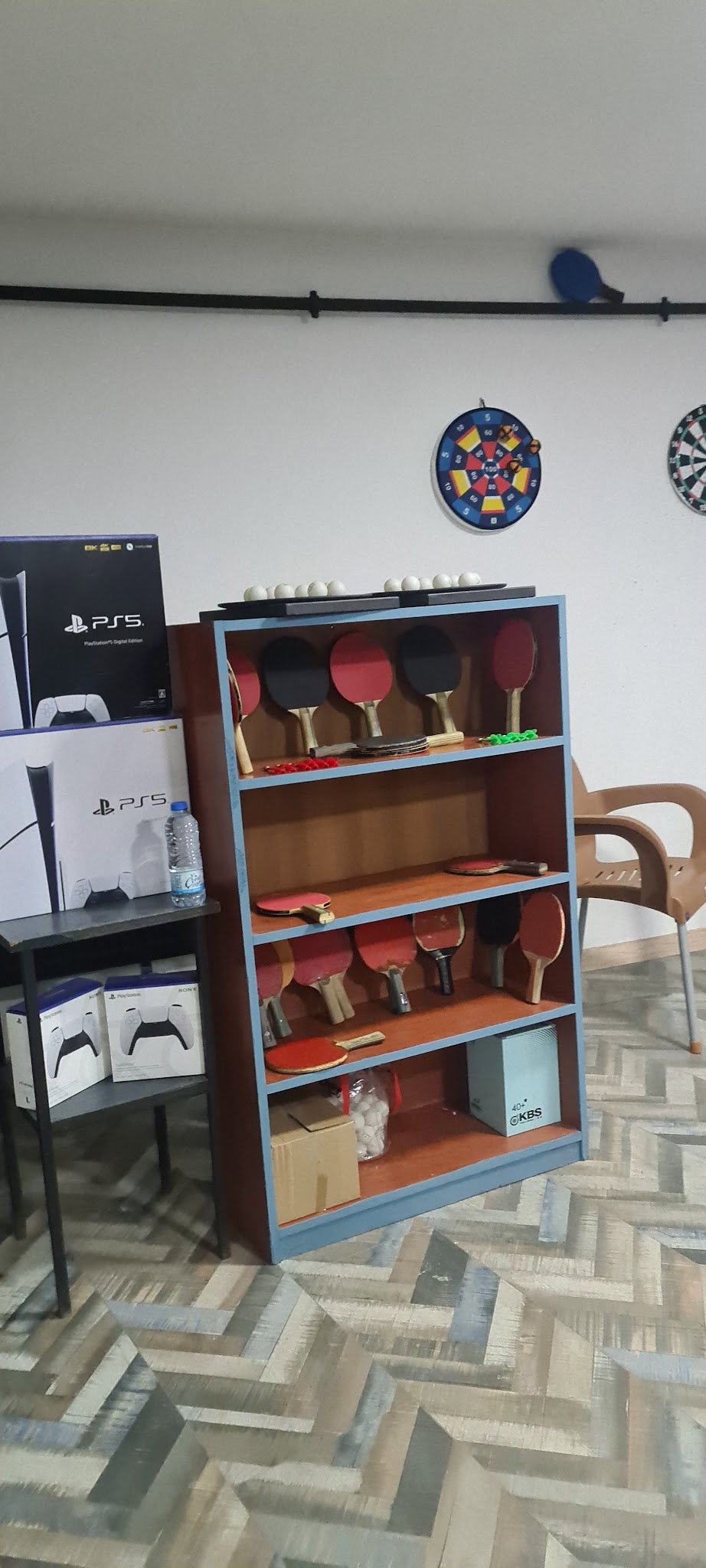 Mavi Cafe Bilardo Masa Tenisi Ps5