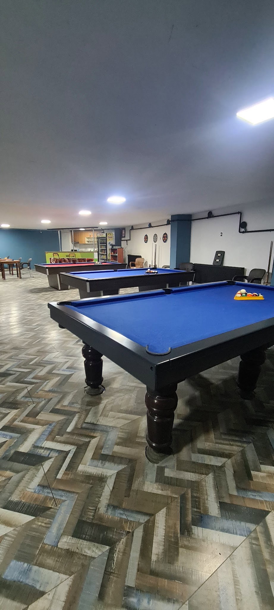 Mavi Cafe Bilardo Masa Tenisi Ps5